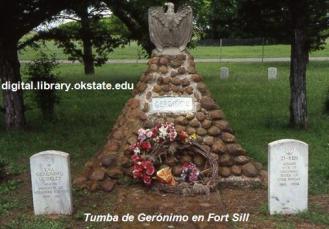 Tumba de Gerónimo en Fort Sill (digital.library.okstate.edu)